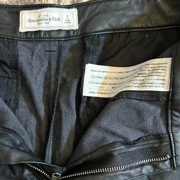 Abercrombie & Fitch Vegan Leather Pants Size 2 - Picture 7 of 7